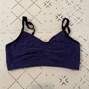 🎄ClearanceBeyond Yoga purple‎ sports bra small